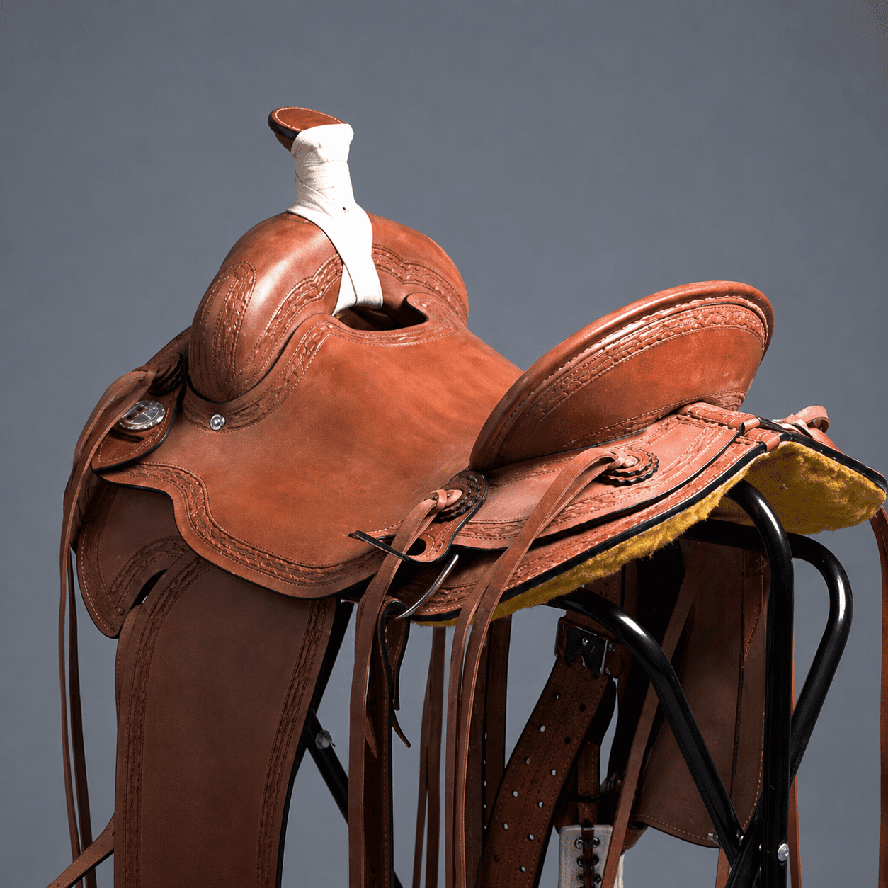 Light Oil Brown Western Horse Saddle Premium Leather Trail Ranch Riding Saddle Deep Seat High Cantle - Image 4